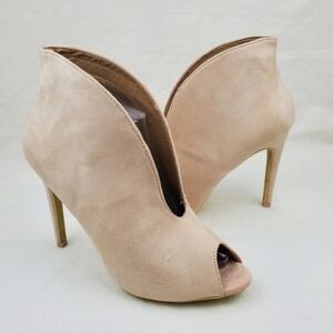 Vices peep toe ankle heel bootie size 40